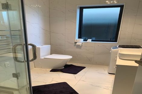 Photo of property in 40 Drumconnell Drive, Flat Bush, Auckland, 2019