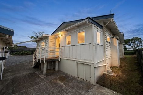 Photo of property in 33a Gloucester Road, Manurewa, Auckland, 2102
