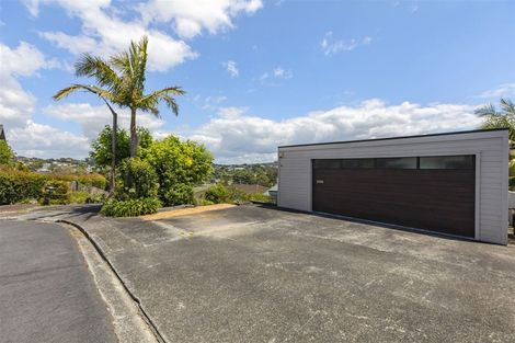 Photo of property in 22 Kathy Terrace, Stanmore Bay, Whangaparaoa, 0932