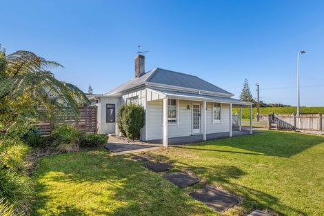Photo of property in 2 Warre Street, Waitara, 4320