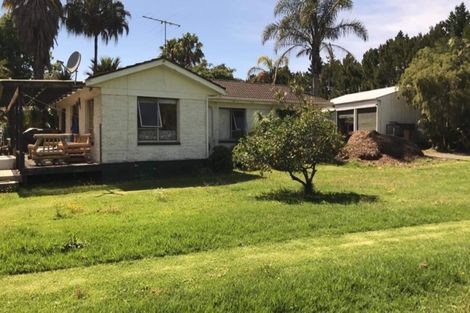 Photo of property in 48 Pukeoware Road, Waiuku, 2681