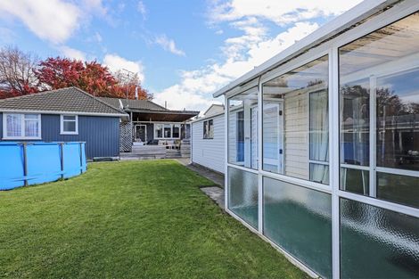 Photo of property in 902 Grove Road, Mayfair, Hastings, 4122