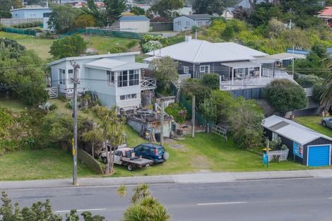 Photo of property in 643 Waitarere Beach Road, Waitarere Beach, Levin, 5510