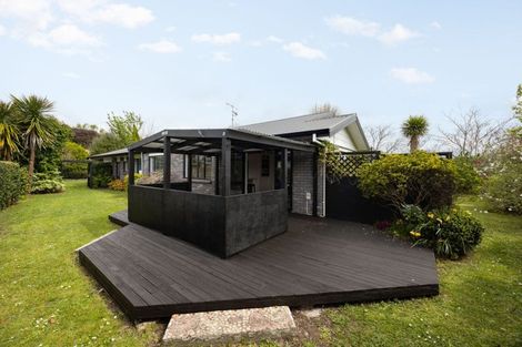 Photo of property in 1 Halcione Close, Flagstaff, Hamilton, 3210