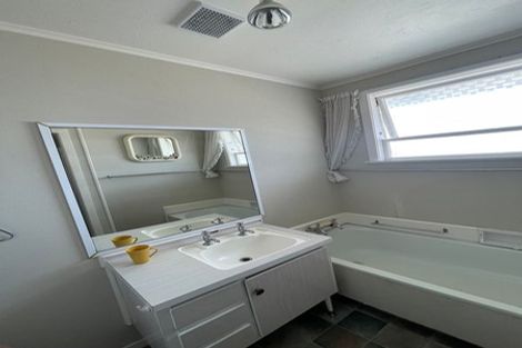 Photo of property in 5 Totara Drive, St Andrews, Hamilton, 3200