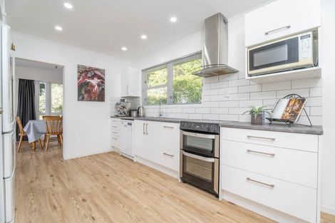 Photo of property in 9 Dormar Place, Churton Park, Wellington, 6037
