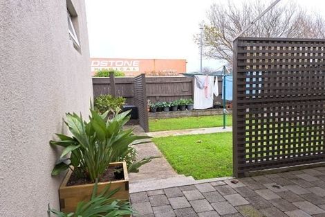 Photo of property in 33 Queen Street, Upper Hutt Central, Upper Hutt, 5018