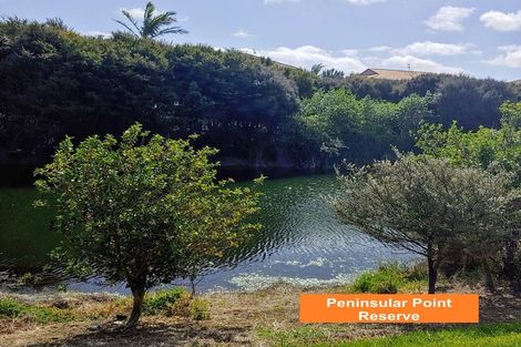 Photo of property in 32 Secoia Crescent, Mangere, Auckland, 2022