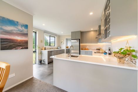 Photo of property in 159 Fairview Drive, Birchville, Upper Hutt, 5372