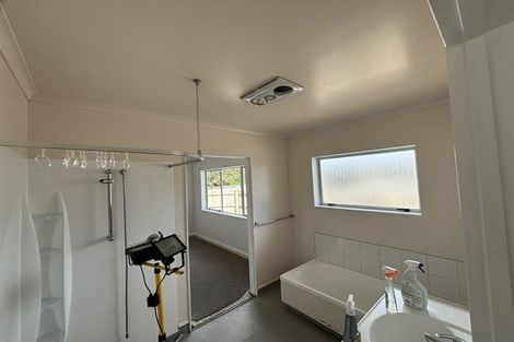 Photo of property in 369 Waihi Road, Normanby, Hawera, 4614