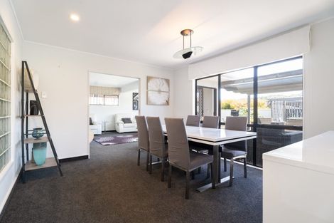 Photo of property in 14 Ronald Woolf Place, Churton Park, Wellington, 6037