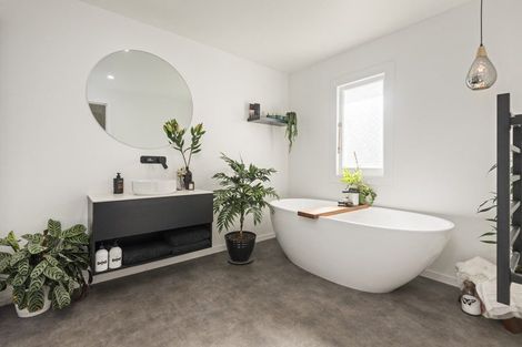 Photo of property in 82 Fairs Road, Milson, Palmerston North, 4414