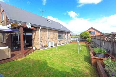 Photo of property in 37 Fields Parade, Oteha, Auckland, 0632