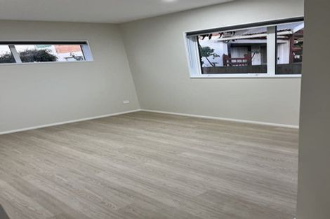 Photo of property in 28d Halberg Street, Glenfield, Auckland, 0629