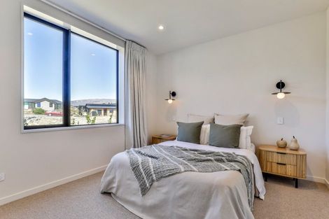 Photo of property in 14 Kirimoko Crescent, Wanaka, 9305