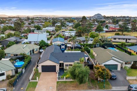Photo of property in 25 Rosberg Place, Mount Maunganui, 3116