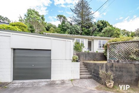 Photo of property in 35 Kahikatea Grove, Paparangi, Wellington, 6037