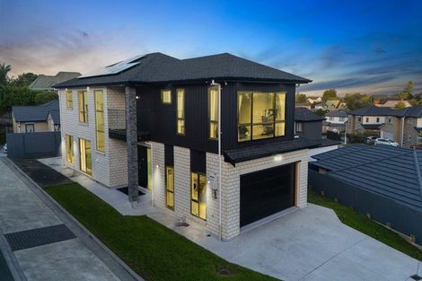 Photo of property in 4 Tawapou Close, Massey, Auckland, 0614