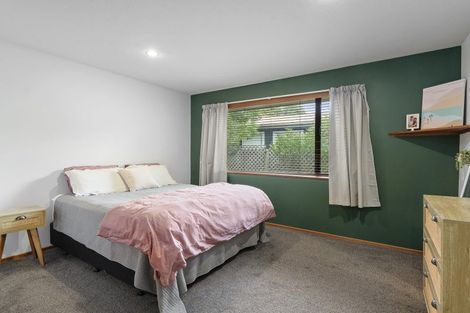 Photo of property in 37 Jennifer Street, Bryndwr, Christchurch, 8053