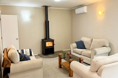 Photo of property in 19 Mappin Place, Chatswood, Auckland, 0626