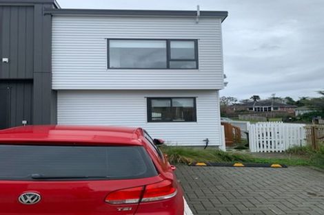 Photo of property in 67a Divich Avenue, Te Atatu South, Auckland, 0610