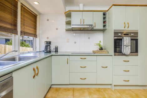 Photo of property in 8 Miro Place, Waiuku, 2123