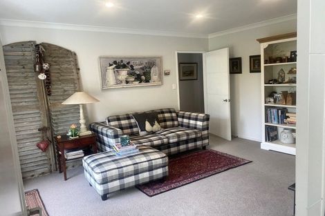Photo of property in 1 Franklin Drive, Rangiora, 7400