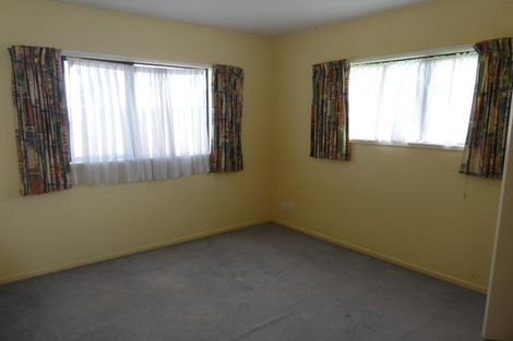 Photo of property in 9 Tamworth Crescent, Newlands, Wellington, 6037