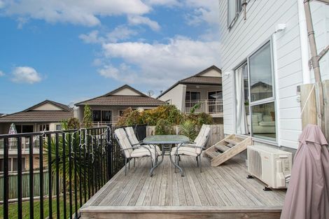 Photo of property in 17/19u Ruakiwi Road, Hamilton Lake, Hamilton, 3204