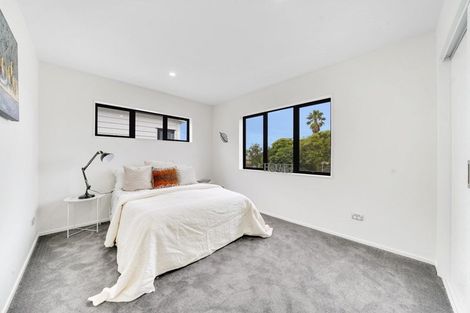 Photo of property in 115b Russell Road, Manurewa, Auckland, 2102