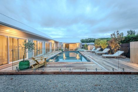Photo of property in 38 Orchard Road, Greytown, 5712