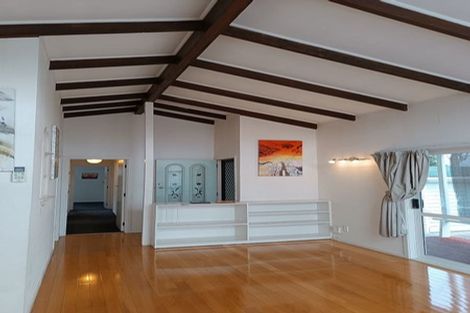 Photo of property in 168 Ennis Avenue, Pakuranga Heights, Auckland, 2010