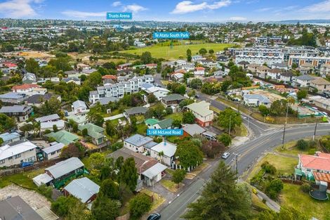 Photo of property in 1/68 Mcleod Road, Te Atatu South, Auckland, 0610