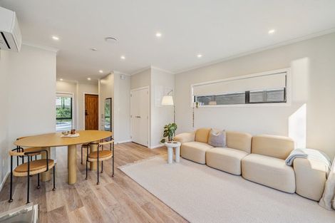 Photo of property in 18 Joseph Bolton Crescent, Wallaceville, Upper Hutt, 5018