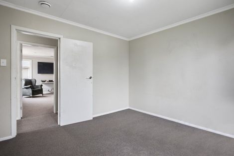 Photo of property in 2 Glasgow Street, Takaro, Palmerston North, 4412