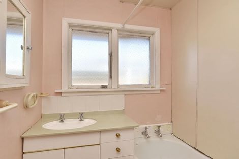 Photo of property in 1/17 Frensham Crescent, Woolston, Christchurch, 8062