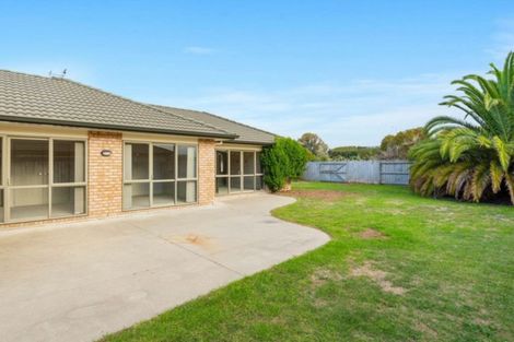 Photo of property in 9 Putaka Place, Papamoa Beach, Papamoa, 3118