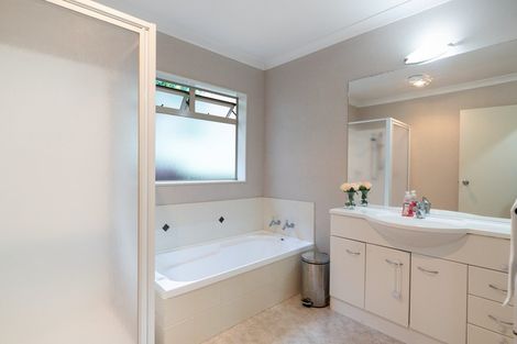 Photo of property in 12 Kanuka Place, Pyes Pa, Tauranga, 3112