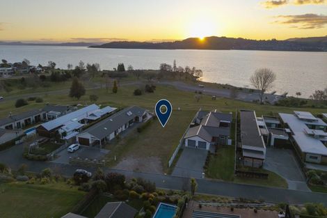 Photo of property in 30 Kuiwai Drive, Rainbow Point, Taupo, 3330