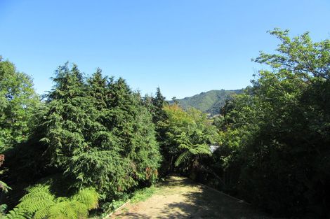 Photo of property in 12 Vista Crescent, Maoribank, Upper Hutt, 5018