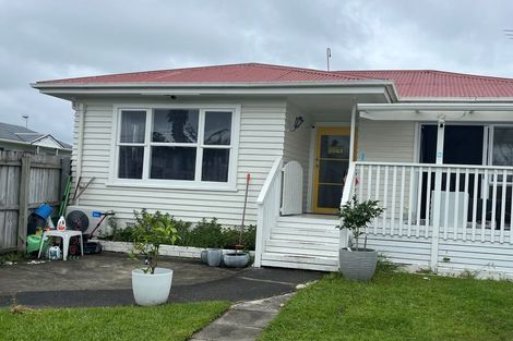 Photo of property in 8 Harry Ward Place, Henderson, Auckland, 0610