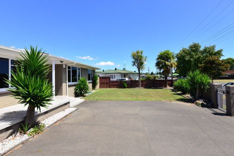 Photo of property in 6 Hilton Road, St Andrews, Hamilton, 3200