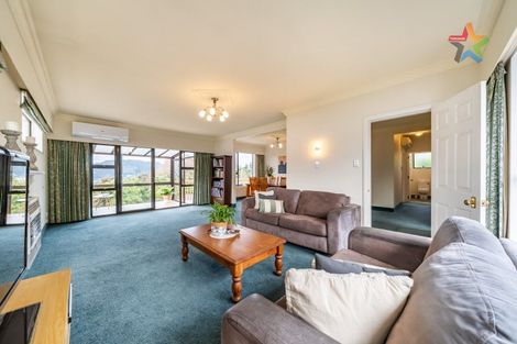 Photo of property in 4 Gainsborough Grove, Belmont, Lower Hutt, 5010