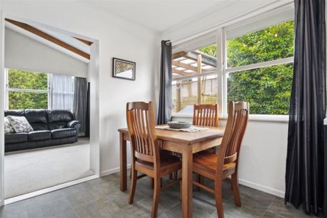 Photo of property in 11 Halberg Street, Papakura, 2110