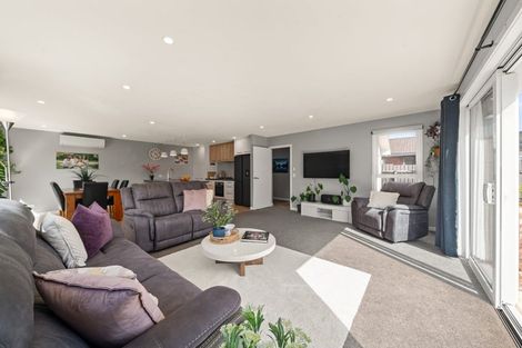 Photo of property in 33a Sheridan Crescent, Trentham, Upper Hutt, 5018