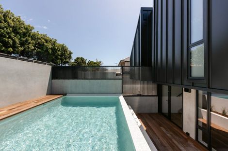 Photo of property in 124b Marine Parade, Mount Maunganui, 3116