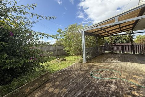 Photo of property in 64 Golf Road, New Lynn, Auckland, 0600