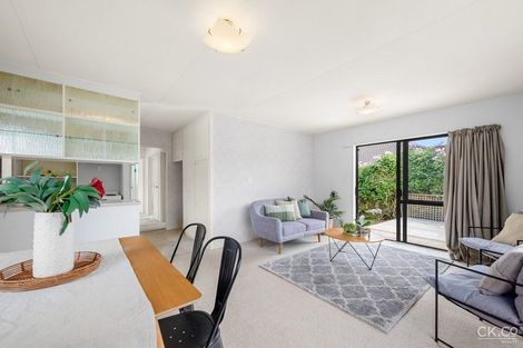 Photo of property in 2/11 Bauchop Road, Waterloo, Lower Hutt, 5011