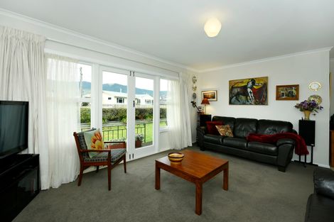 Photo of property in 5 Devon Street, Stoke, Nelson, 7011