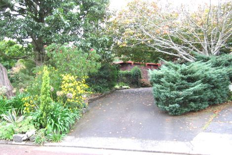 Photo of property in 26 Ganymede Place, Half Moon Bay, Auckland, 2012